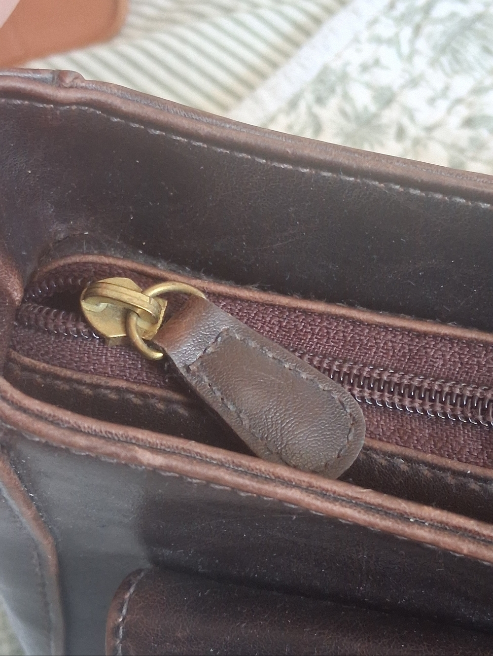 Liz Cliborne First Issue Brown Purse - Picture 5 of 9